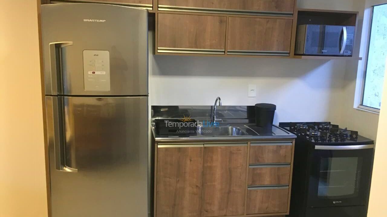 Apartamento para aluguel de temporada em Florianópolis (Praia do Santinho)