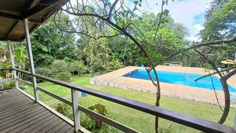 Sacada com vista piscina
