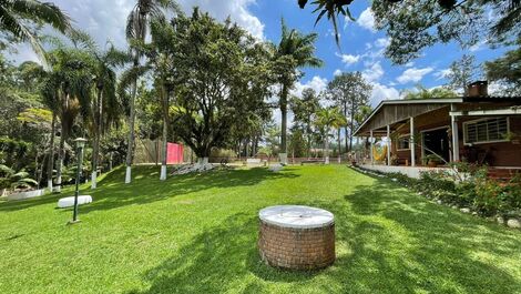🏡 Casa rural con piscina y jacuzzi – Alquiler para eventos y fines de semana – Mogi das Cruzes/SP