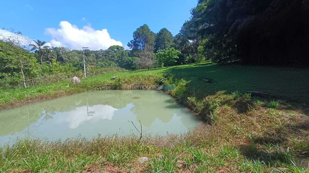 Granja para alquiler de vacaciones em Mogi das Cruzes (Vila Partenio)