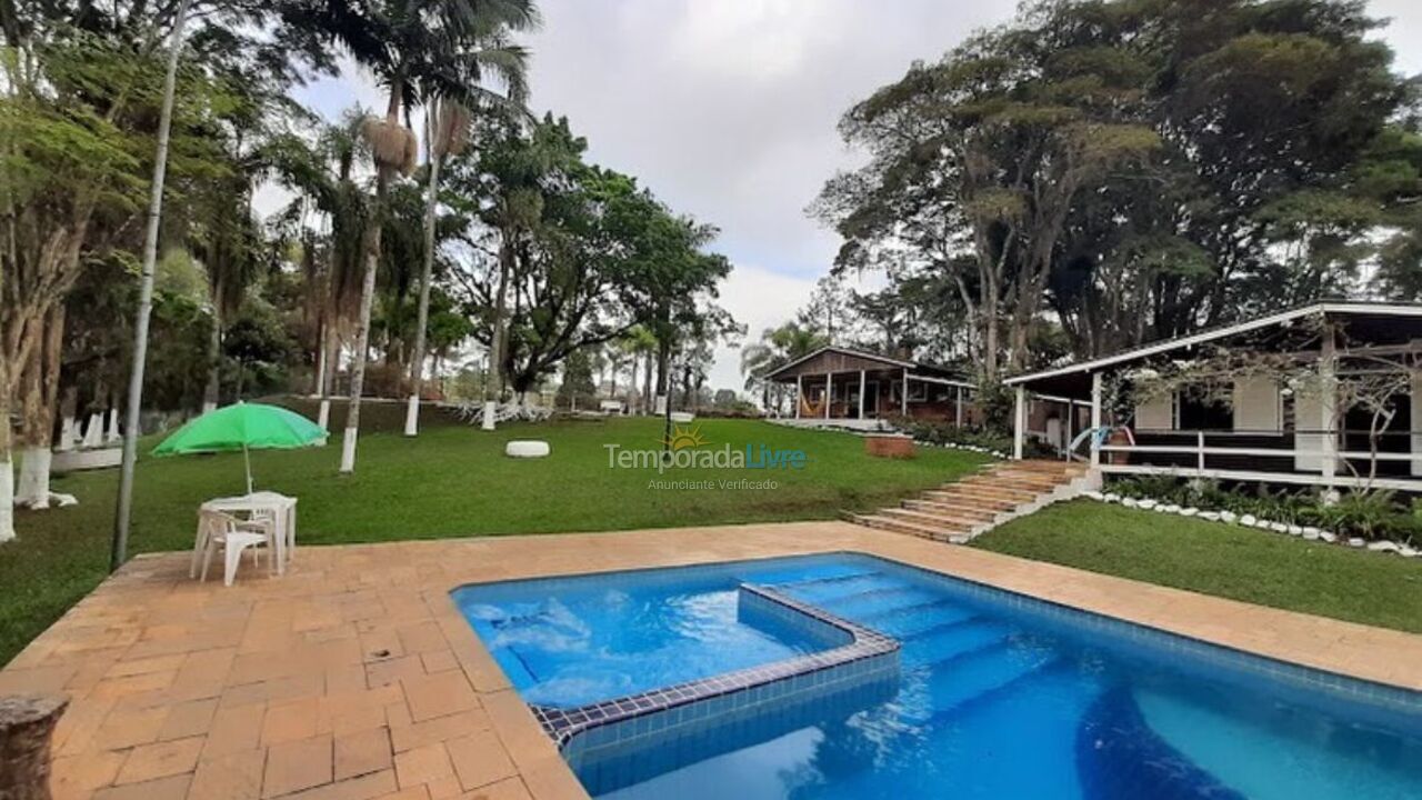 Granja para alquiler de vacaciones em Mogi das Cruzes (Vila Partenio)