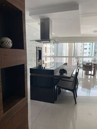 Spacious 3-bedroom apartment in Barra Sul.