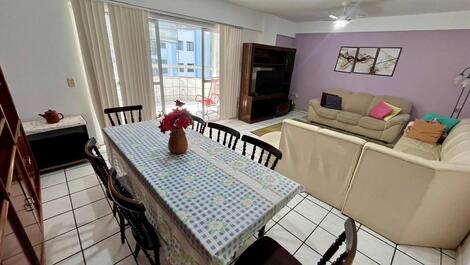 Amplio apartamento cerca del centro comercial Russi &amp; Russi