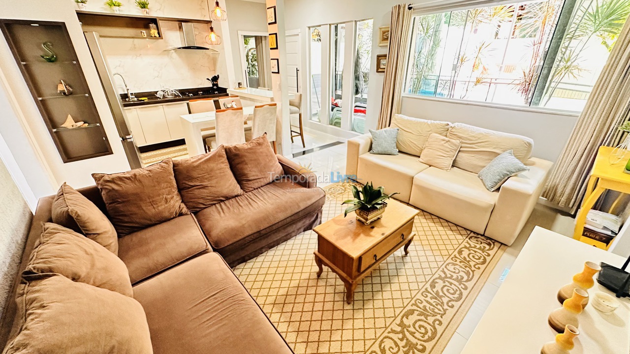 Casa para aluguel de temporada em Florianópolis (Lagoinha)