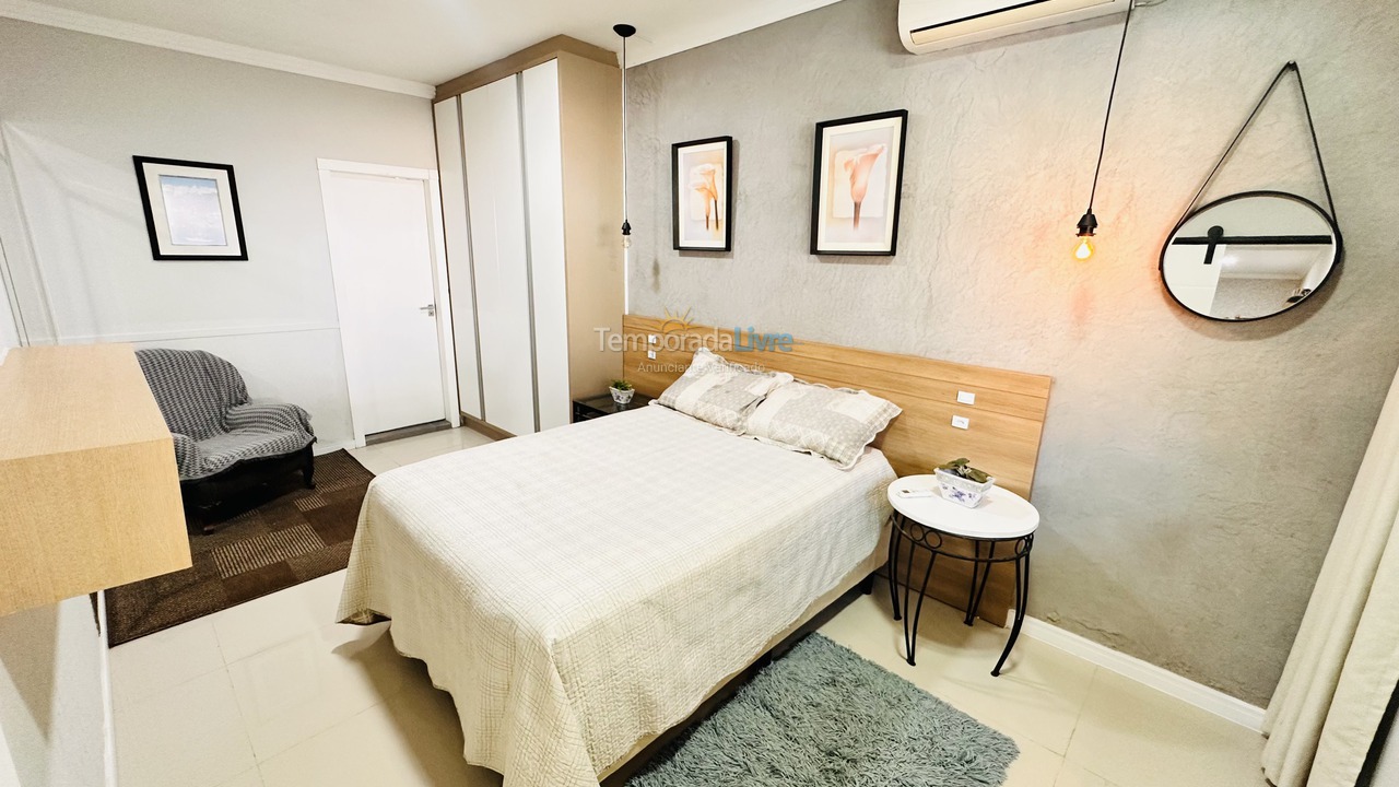 Casa para aluguel de temporada em Florianópolis (Lagoinha)