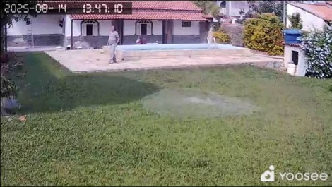 House with pool and gourmet area, 3 minutes from the beach in the center of Saguarema.