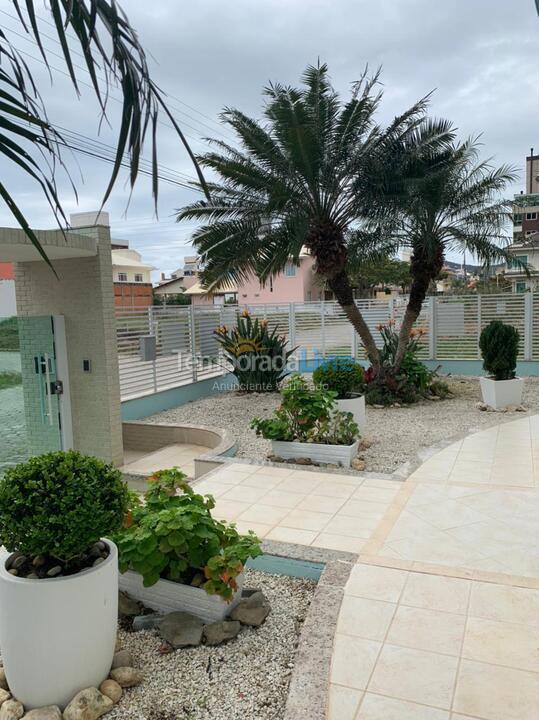 Apartment for vacation rental in Governador Celso Ramos (Praia de Palmas)