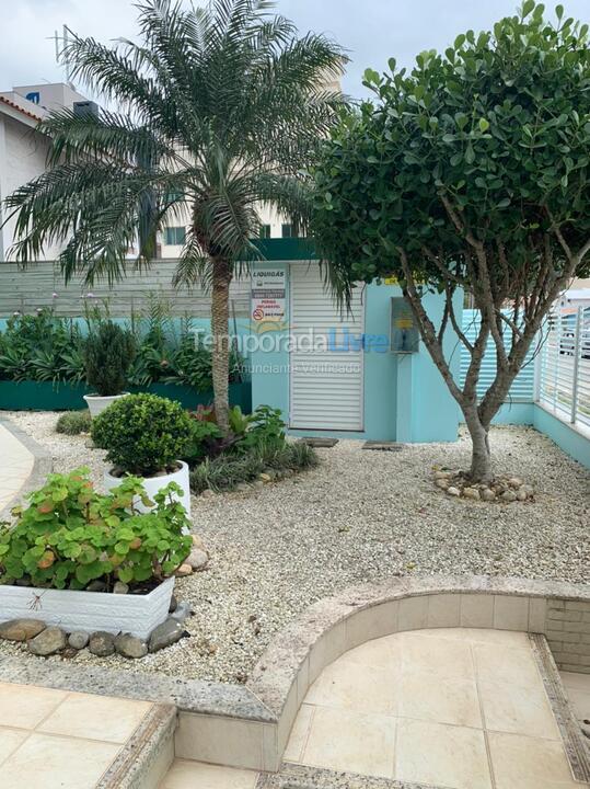 Apartment for vacation rental in Governador Celso Ramos (Praia de Palmas)