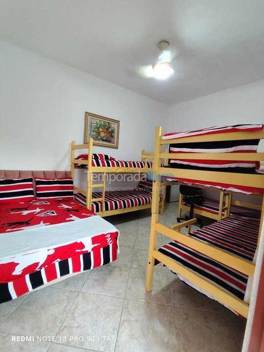 Granja para alquiler de vacaciones em Itanhaém (Balneário Gaivotas)