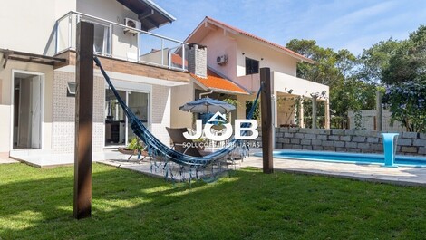 Increíble casa con piscina en Mariscal!