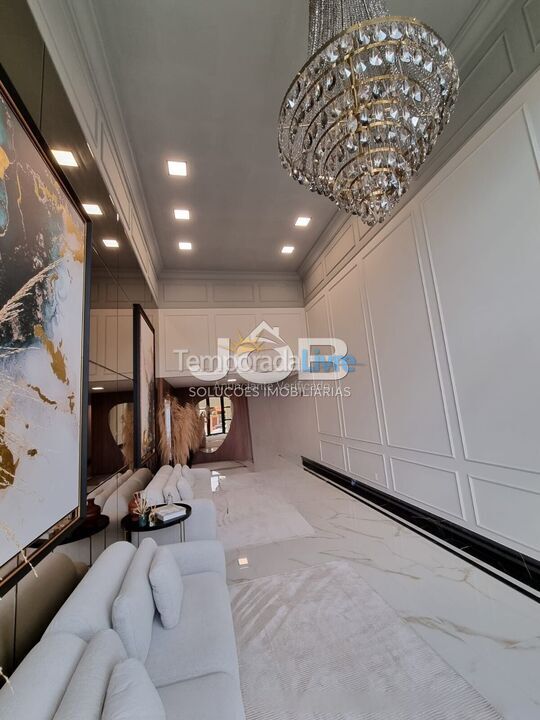 Apartamento para aluguel de temporada em Bombinhas (Canto Grande)