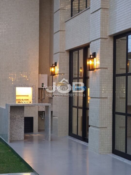 Apartamento para aluguel de temporada em Bombinhas (Canto Grande)