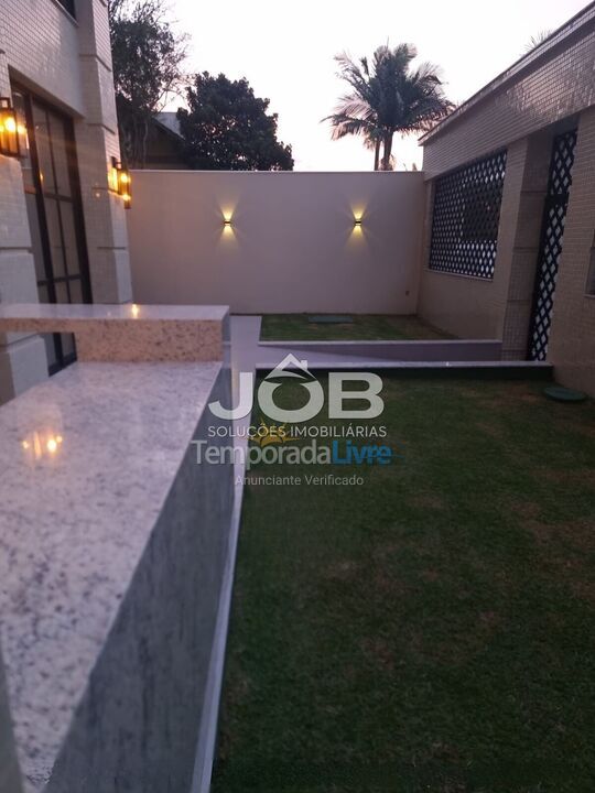 Apartamento para aluguel de temporada em Bombinhas (Canto Grande)