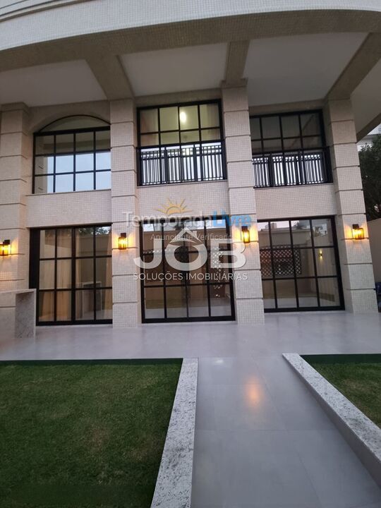 Apartamento para aluguel de temporada em Bombinhas (Canto Grande)