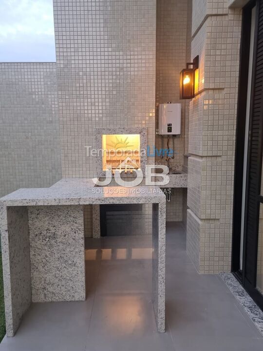 Apartamento para aluguel de temporada em Bombinhas (Canto Grande)