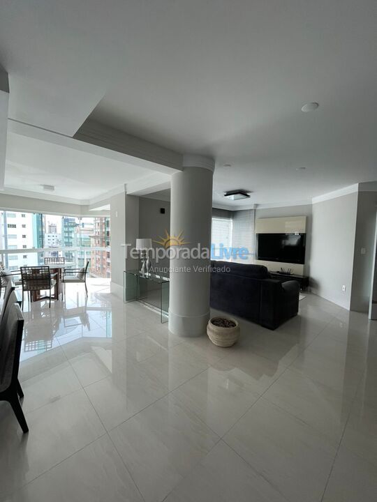 Casa para aluguel de temporada em Balneário Camboriú (Barra Sul)