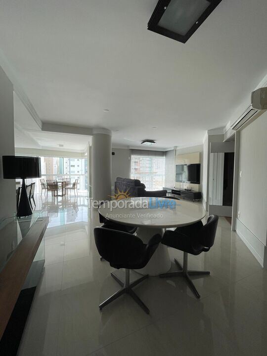 Casa para aluguel de temporada em Balneário Camboriú (Barra Sul)