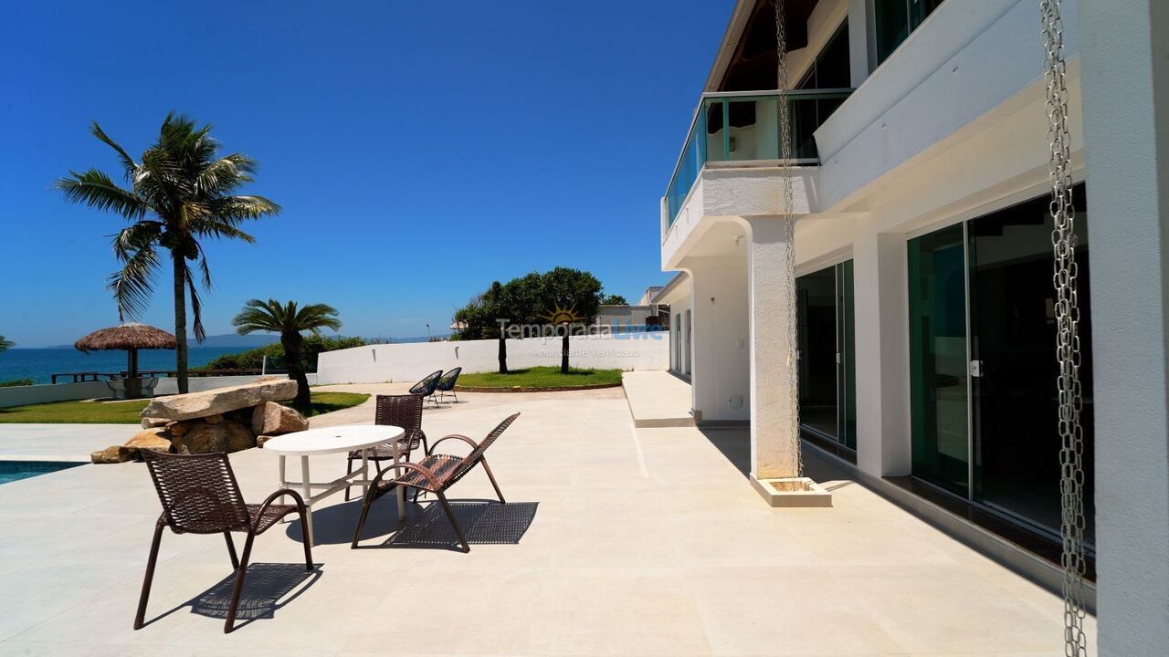 Casa para aluguel de temporada em Balneário Camboriú (Praia do Estaleirinho)