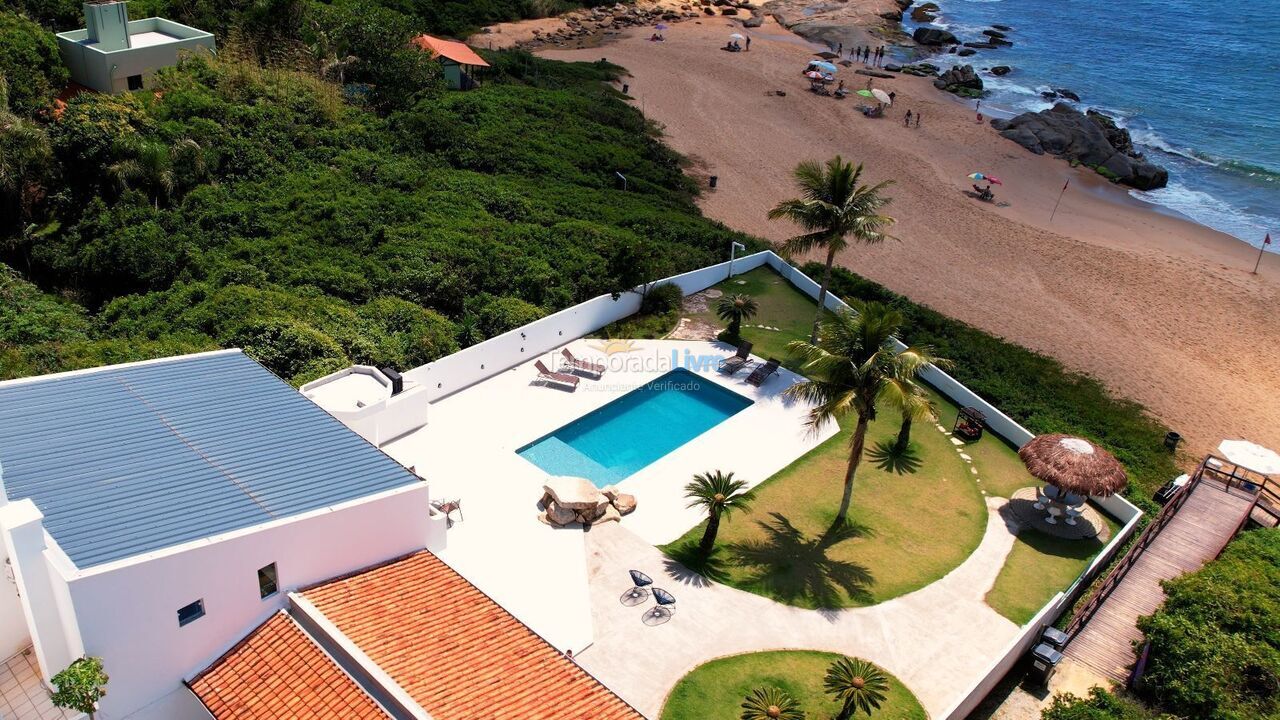 Casa para aluguel de temporada em Balneário Camboriú (Praia do Estaleirinho)