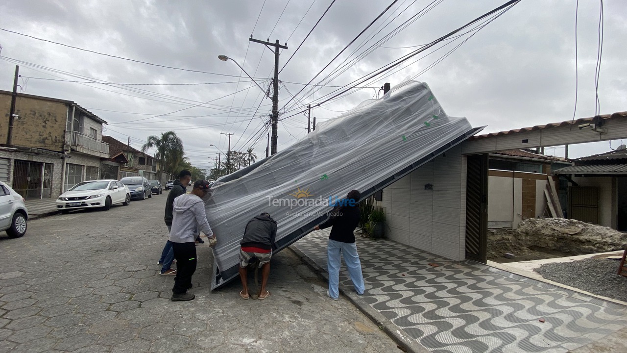 Casa para aluguel de temporada em Praia Grande (Vila Mirim)
