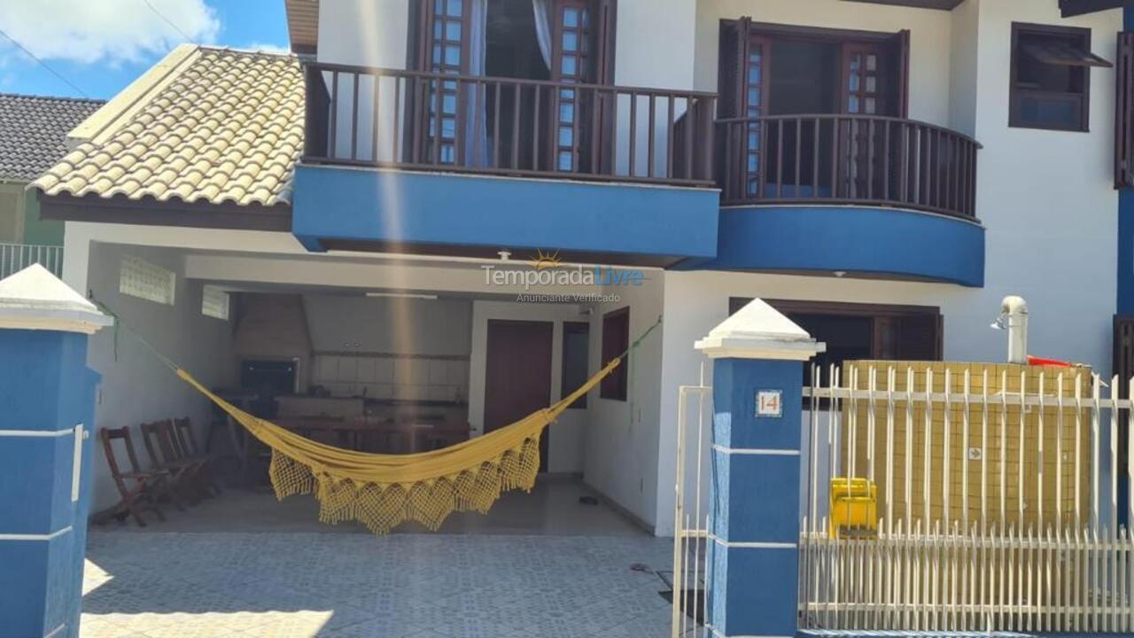 Casa para aluguel de temporada em Bombinhas (Canto Grande)