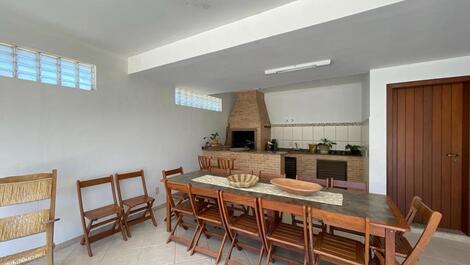 Casa com Piscina para 12 Pessoas em Canto Grande