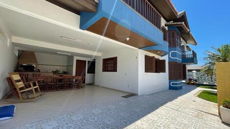 Casa com Piscina para 12 Pessoas em Canto Grande