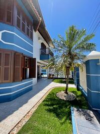 Casa com Piscina para 12 Pessoas em Canto Grande