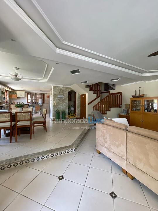 Casa para aluguel de temporada em Bombinhas (Canto Grande)