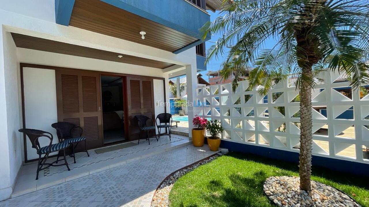 Casa para aluguel de temporada em Bombinhas (Canto Grande)