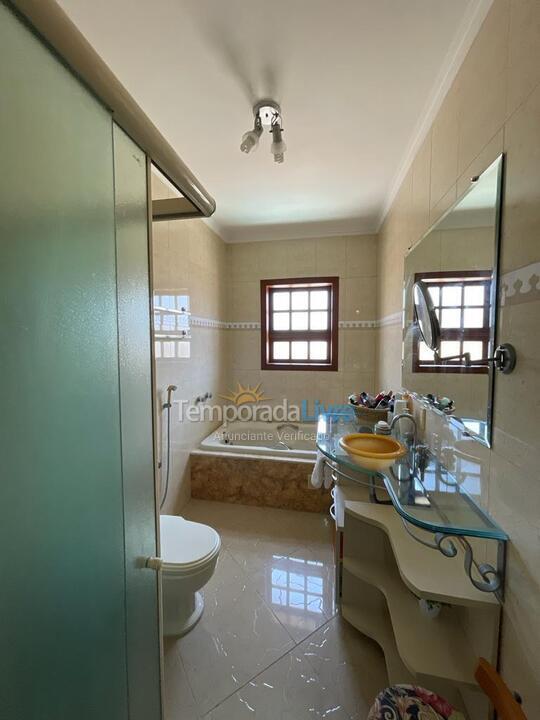 Casa para aluguel de temporada em Bombinhas (Canto Grande)