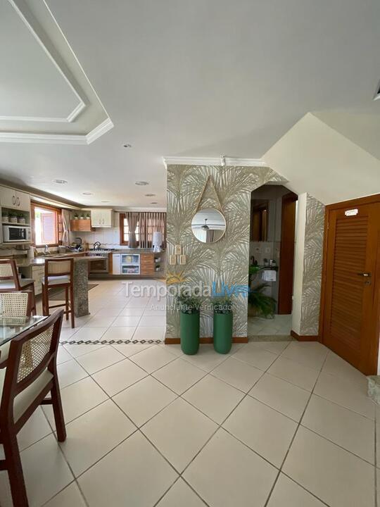 Casa para aluguel de temporada em Bombinhas (Canto Grande)