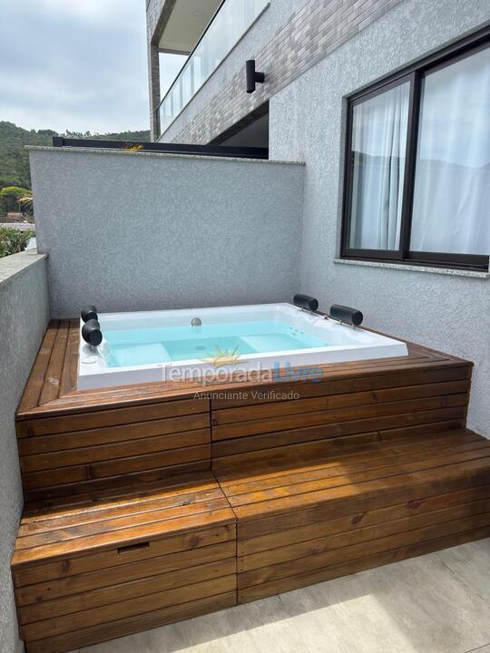 Apartamento para alquiler de vacaciones em Bombinhas (Praia de Bombas)