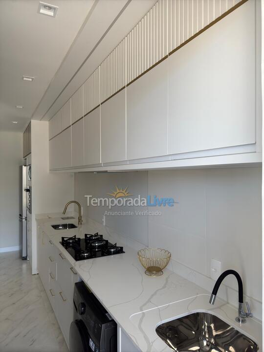 Apartamento para alquiler de vacaciones em Bombinhas (Praia de Bombas)