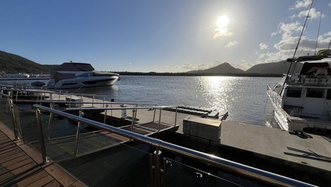 Casa em condomínio marina no Guarujá