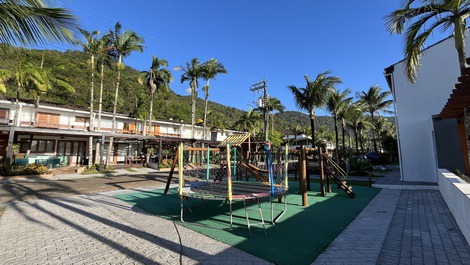 Casa em condomínio marina no Guarujá