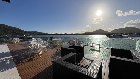 Casa em condomínio marina no Guarujá