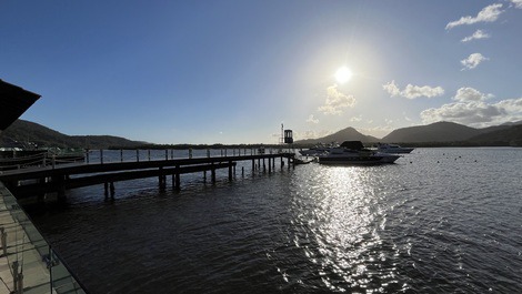 Casa em condomínio marina no Guarujá