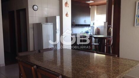 Linda casa beira mar na Praia da Conceição em Bombinhas-SC