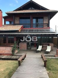 ¡Encantadora Casa Rústica, justo en la arena en Canto Grande Mar de Fora!