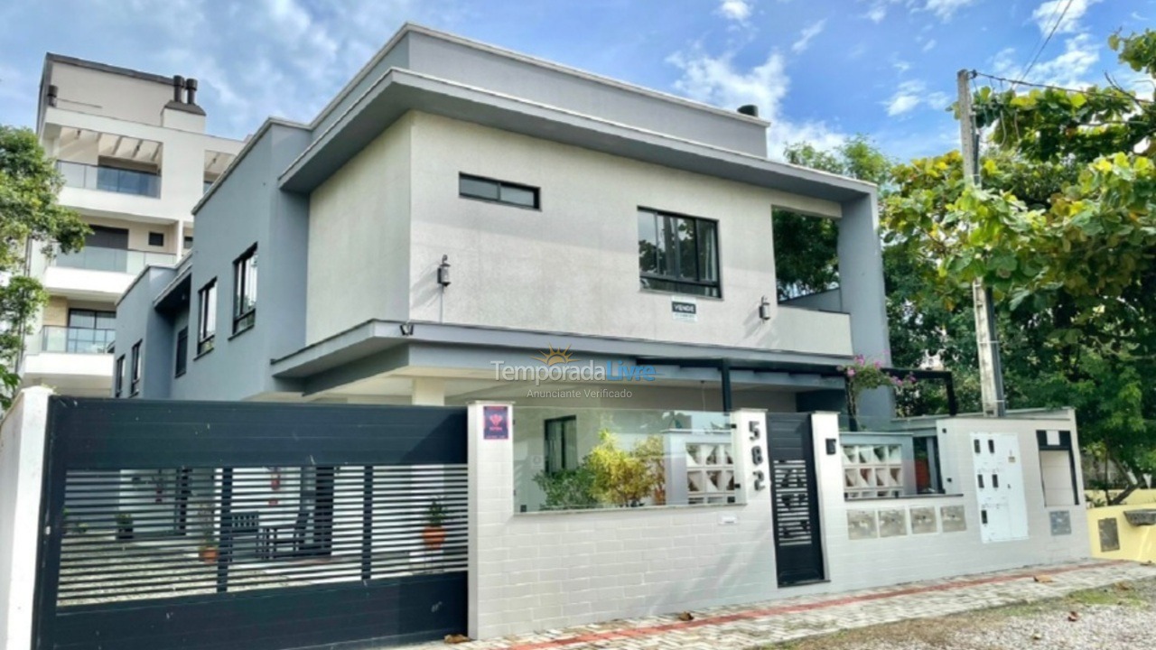 House for vacation rental in Bombinhas (Canto Grande)