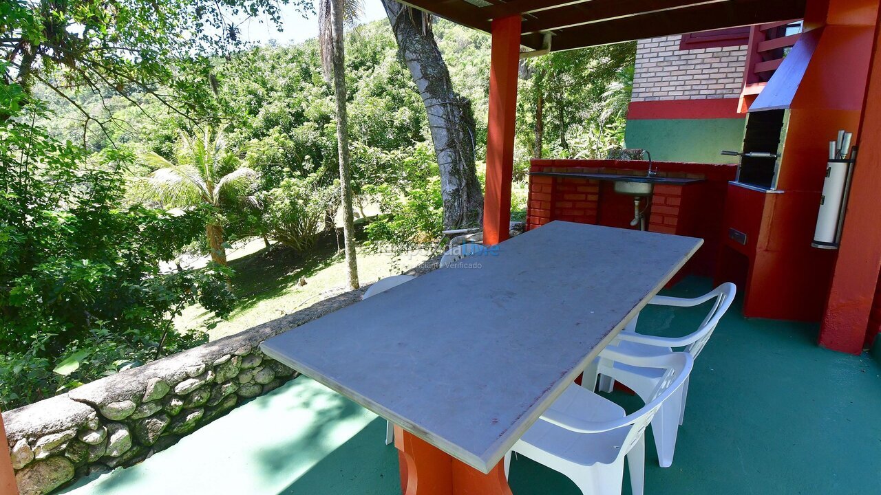 Casa para aluguel de temporada em Porto Belo (Araca)