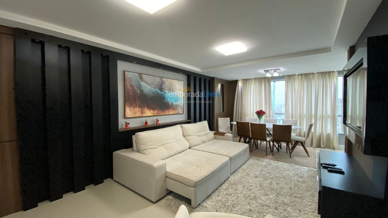 Apartamento para aluguel de temporada em Balneário Camboriú (Praia Central)