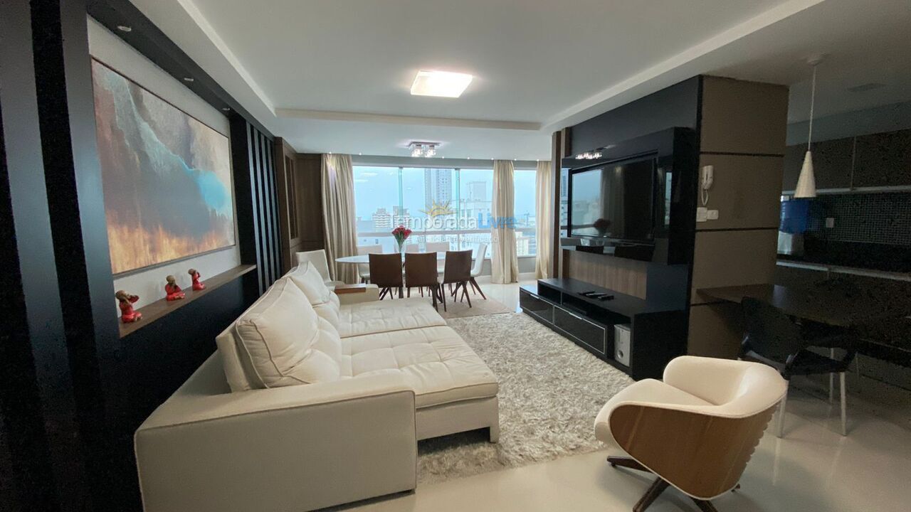 Apartamento para aluguel de temporada em Balneário Camboriú (Praia Central)