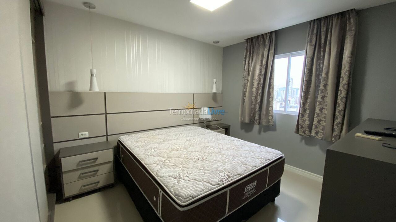 Apartamento para aluguel de temporada em Balneário Camboriú (Praia Central)