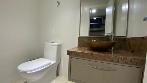 Mar de Netuno: 3 suítes //região central // churrasqueira // 3 vagas