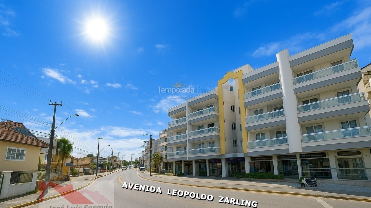 Apartamento para aluguel de temporada em Bombinhas (Praia de Bombas)