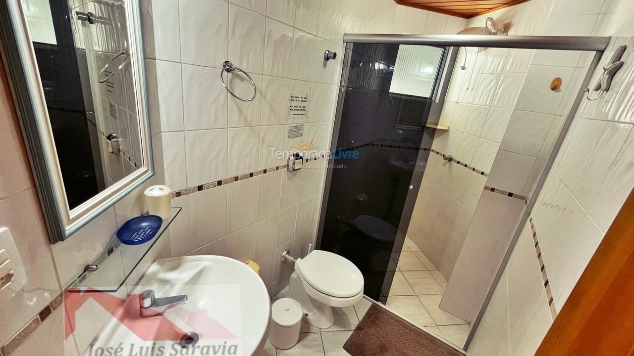 Apartamento para aluguel de temporada em Bombinhas (Praia de Bombas)