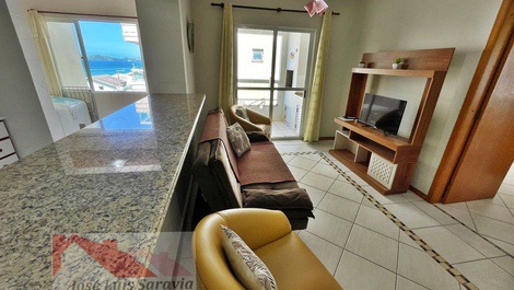 Apartamento com vista ao mar, á 50metros da praia de Bombas para 6 pes