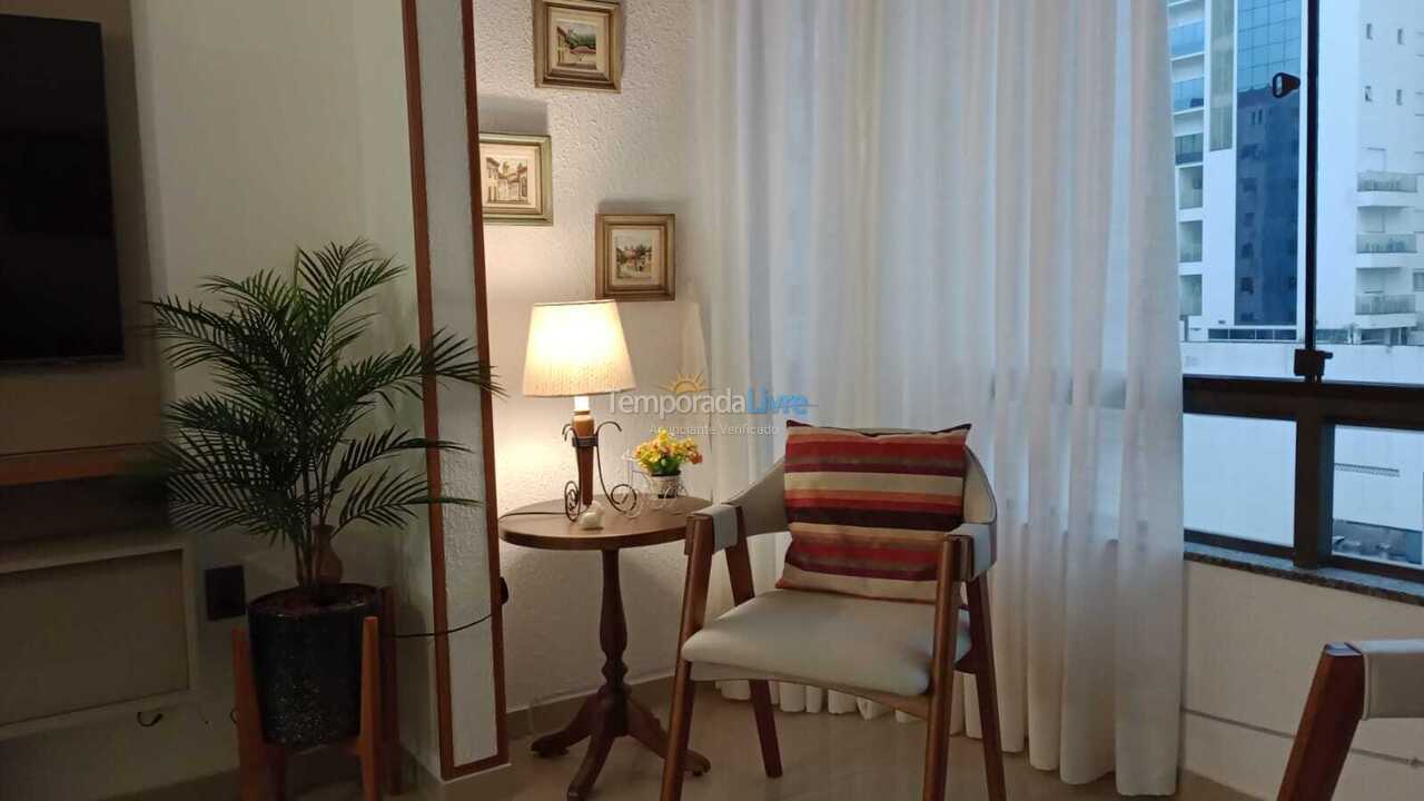 Apartamento para aluguel de temporada em Itapema (Meia Praia)